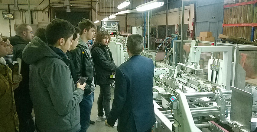 preimpresión, artes gráficas salesianos atocha, visita grupo NEO, explicación plegado