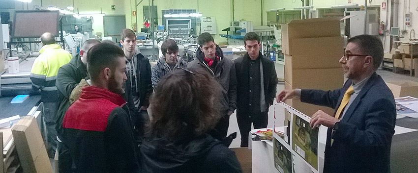 Preimpresión, artes gráficas salesianos atocha, visita Grupo Neo, explicación troquelado