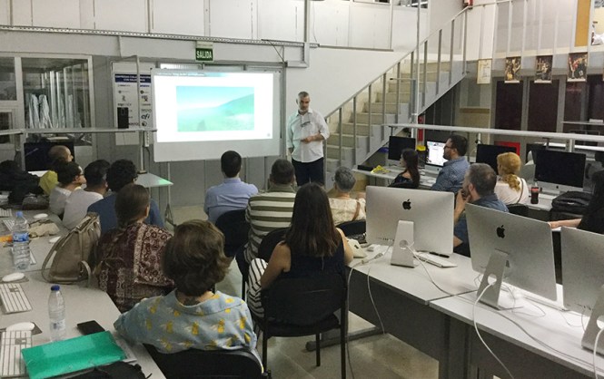 Defensa proyecto final de curso 2016-2017, Jorg Taramundi, Máster DB Diseño y Dirección de Arte, Departamento de artes gráficas salesianos atocha