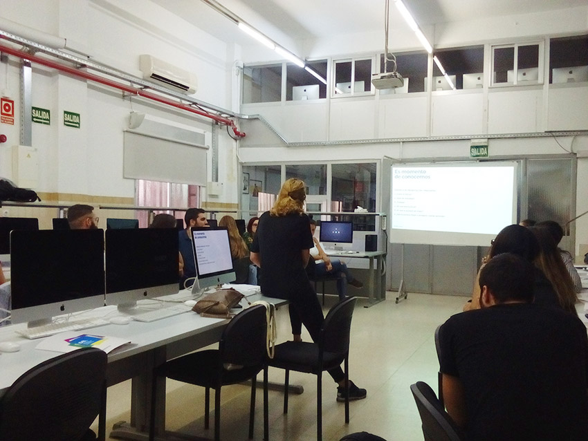 primer día de DBMaestro en Diseño y Dirección de arte promoción 2017-2018, Departamento de artes gráficas de Salesianos Atocha,