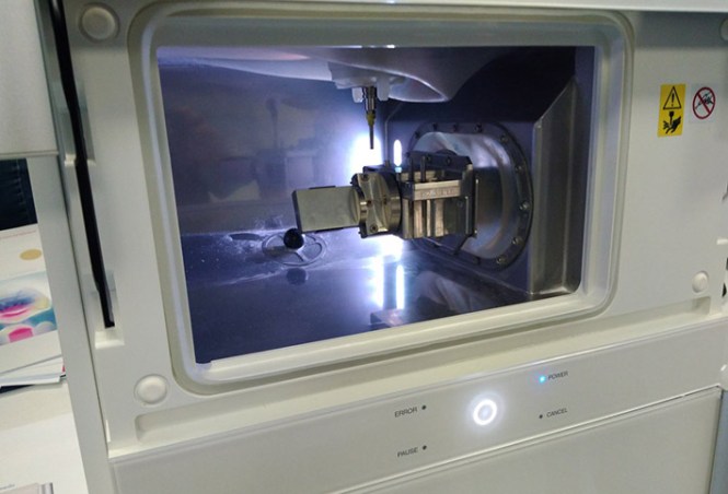 roland dental day madrid 2017, impresora 3d trabajando, salesianos atocha